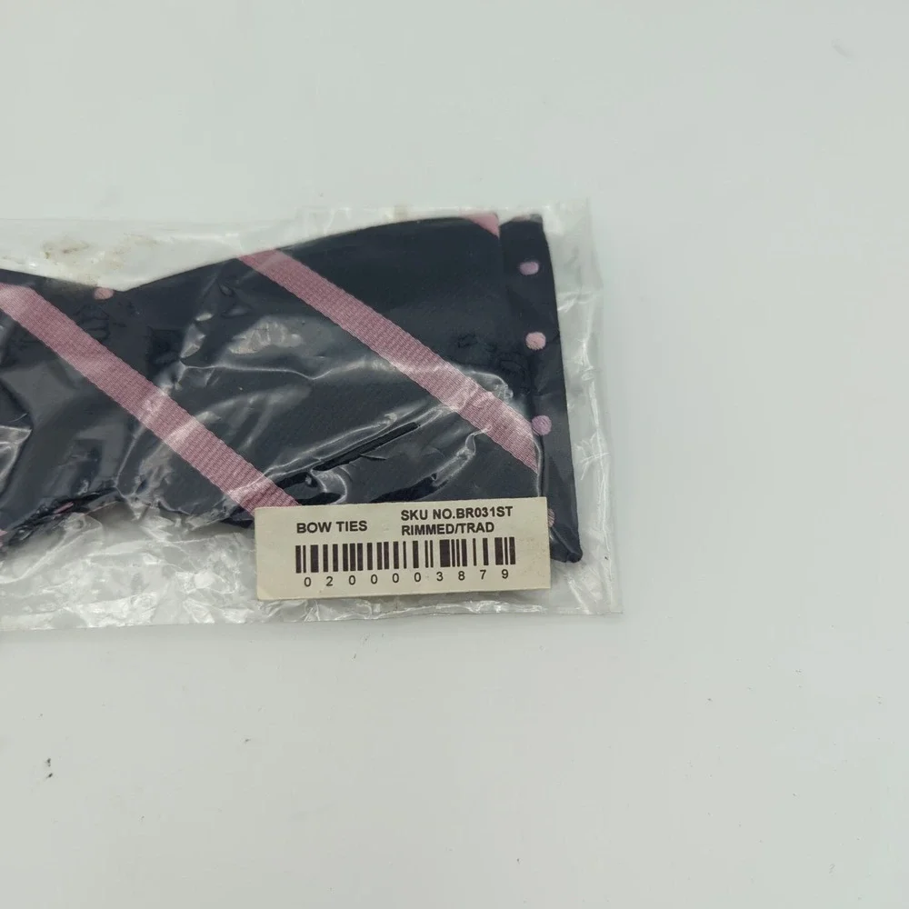 The tie bar Mens Bow tie 100% Silk Trad Stripe Navy Blue NWOT